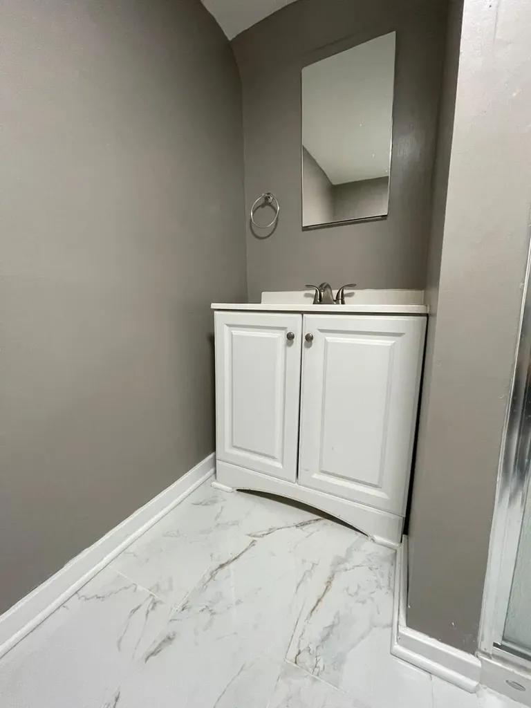906 West 71st Street Chicago IL 60621