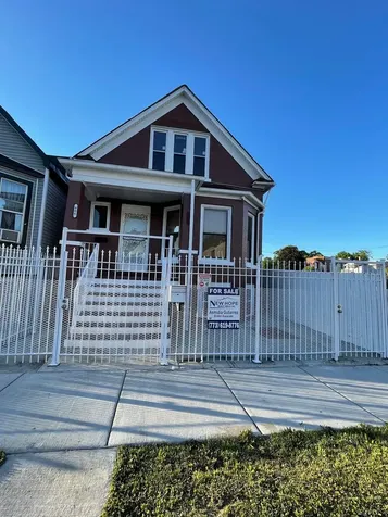 906 West 71st Street Chicago IL 60621