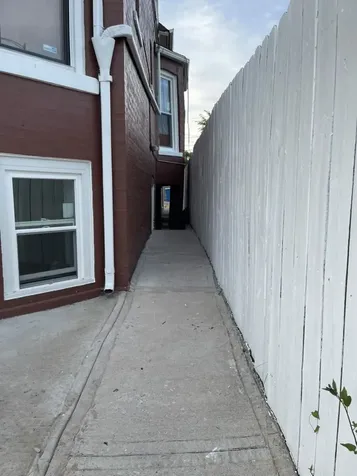 906 West 71st Street Chicago IL 60621