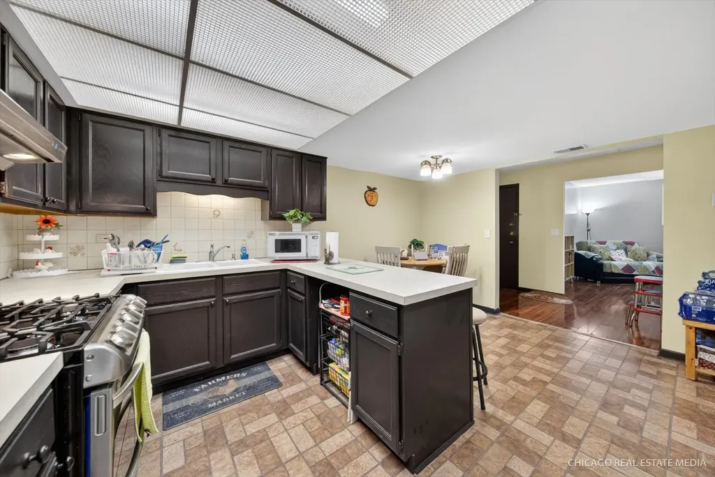 6316 West Montrose Avenue Chicago IL 60634
