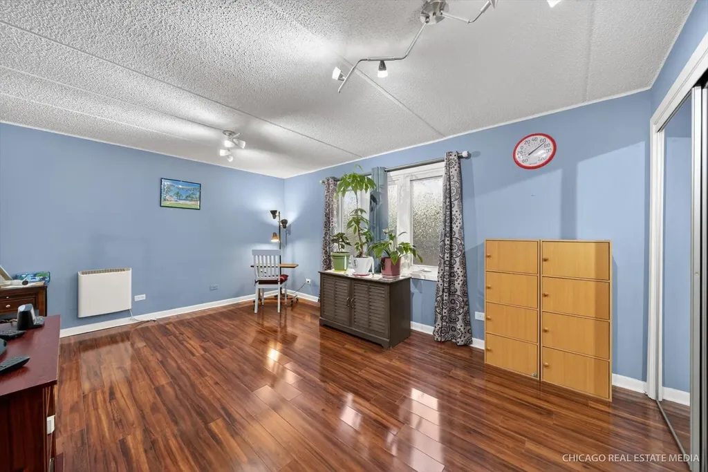 6316 West Montrose Avenue Chicago IL 60634