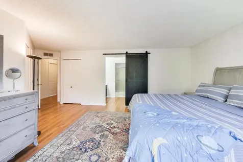 306 Carriage Way Bloomingdale IL 60108