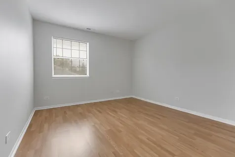 106 Gant Circle Streamwood IL 60107