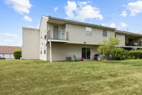 106 Gant Circle Streamwood IL 60107