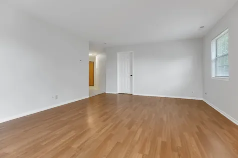 106 Gant Circle Streamwood IL 60107