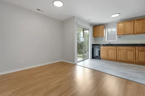 106 Gant Circle Streamwood IL 60107