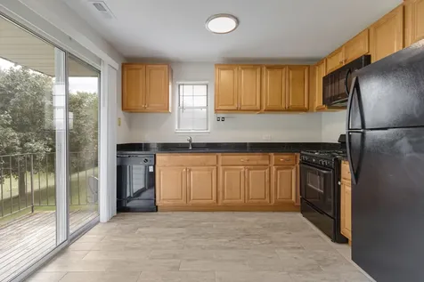 106 Gant Circle Streamwood IL 60107