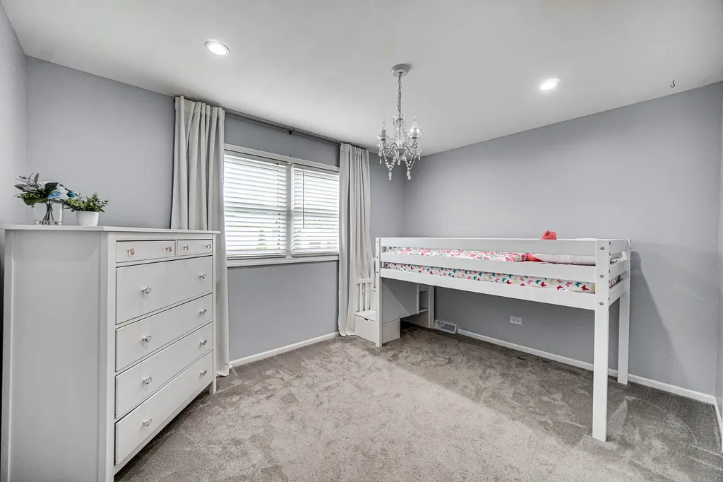1629 Claremont Drive Darien IL 60561