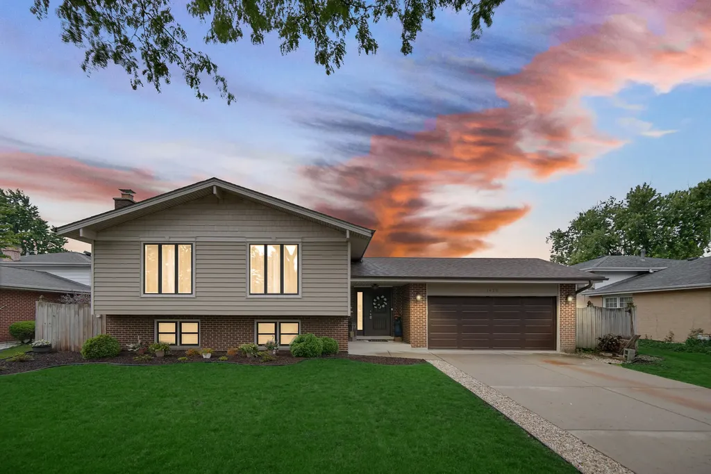 1629 Claremont Drive Darien IL 60561