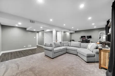 1629 Claremont Drive Darien IL 60561