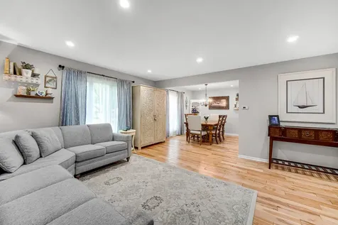 1629 Claremont Drive Darien IL 60561