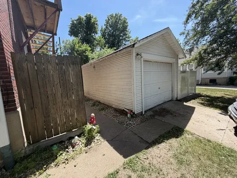 801-803 1ST Avenue Ottawa IL 61350