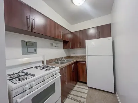 736 West Buena Avenue Chicago IL 60613