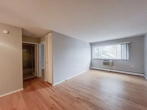 736 West Buena Avenue Chicago IL 60613