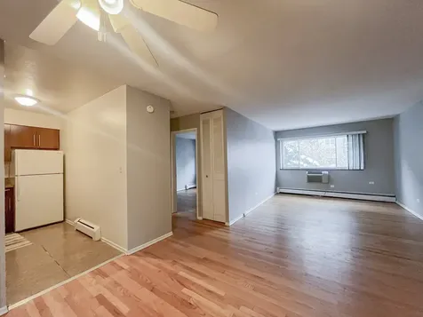 736 West Buena Avenue Chicago IL 60613