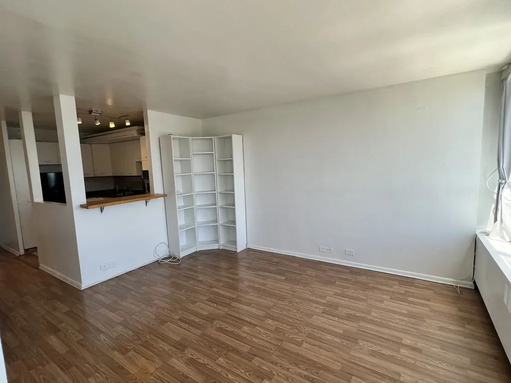 4800 South Chicago Beach Drive Chicago IL 60615