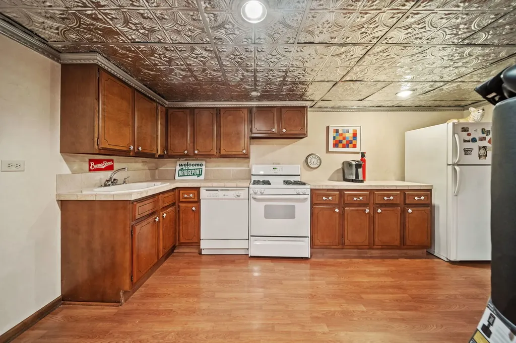 3635 South Union Avenue Chicago IL 60609