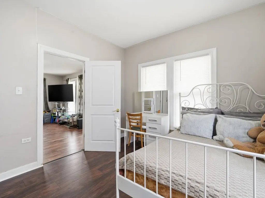 719 North Orchard Avenue Aurora IL 60505