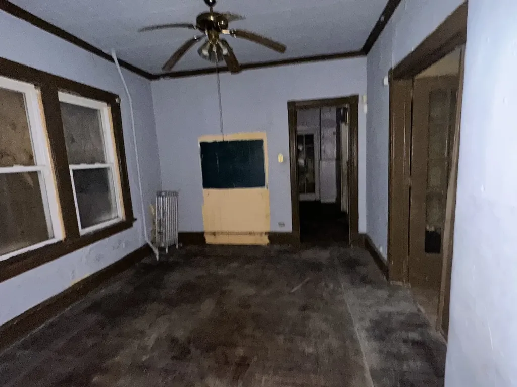 5538 South Perry Avenue Chicago IL 60621