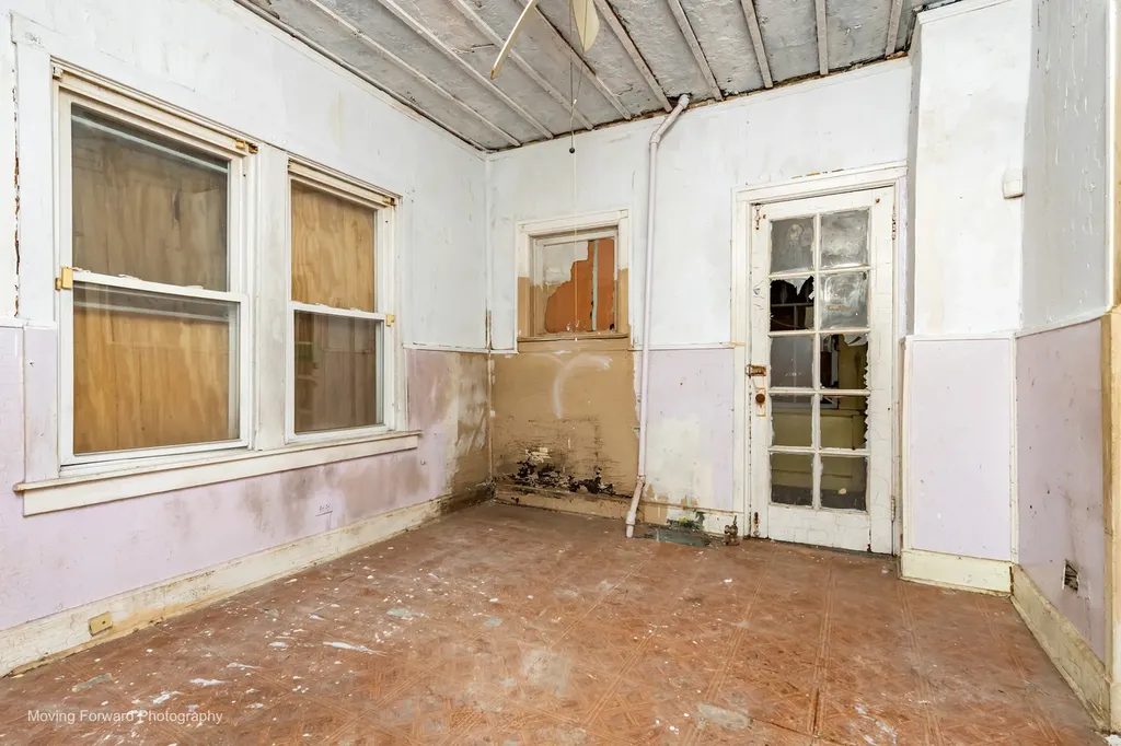 5538 South Perry Avenue Chicago IL 60621