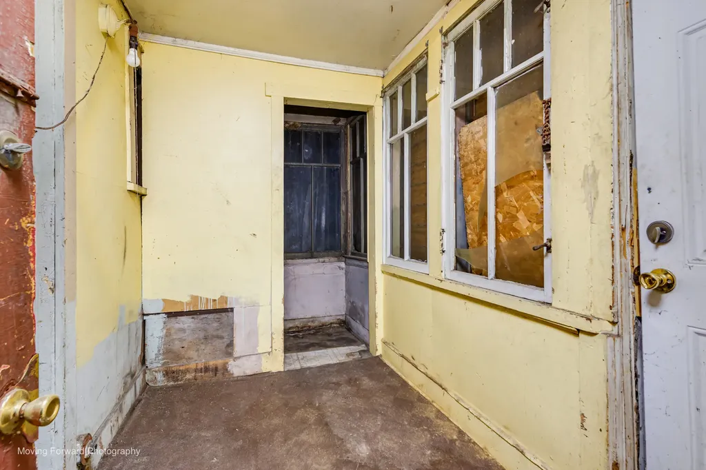 5538 South Perry Avenue Chicago IL 60621