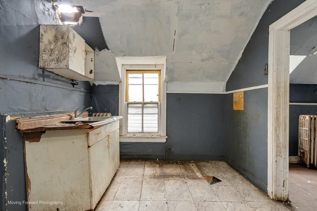 5538 South Perry Avenue Chicago IL 60621