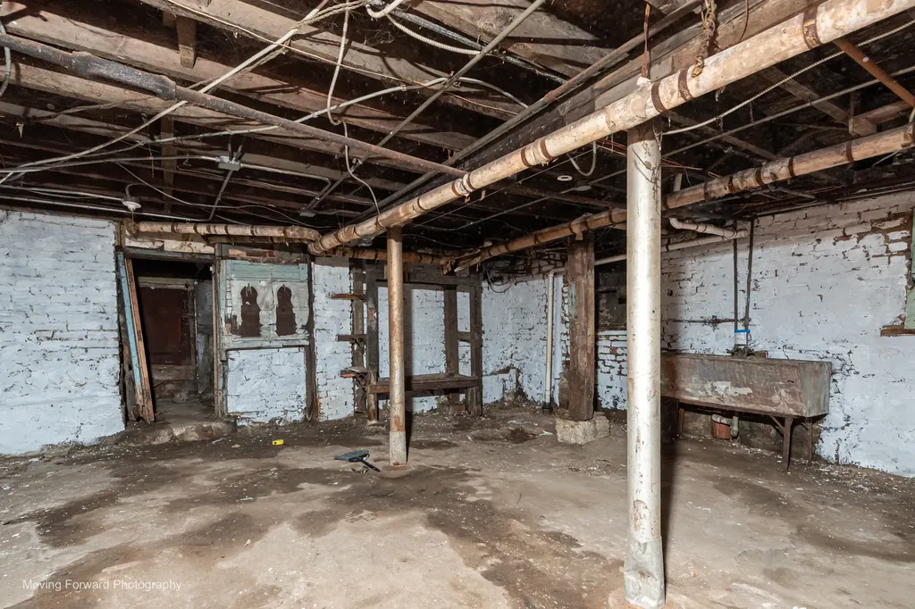 5538 South Perry Avenue Chicago IL 60621