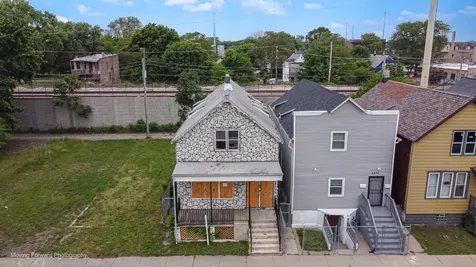 5538 South Perry Avenue Chicago IL 60621