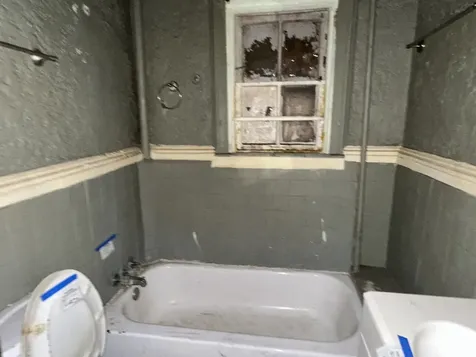5538 South Perry Avenue Chicago IL 60621