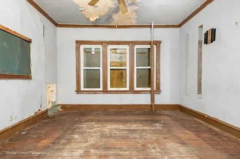 5538 South Perry Avenue Chicago IL 60621