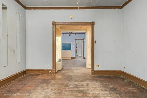 5538 South Perry Avenue Chicago IL 60621