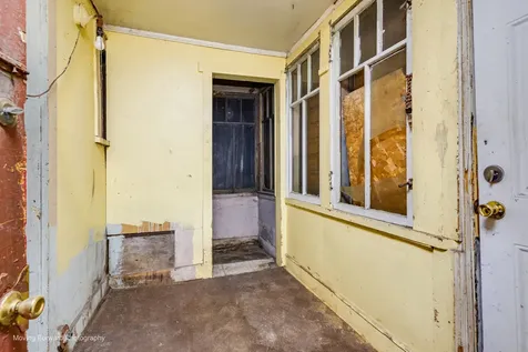 5538 South Perry Avenue Chicago IL 60621