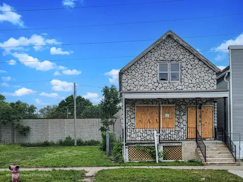5538 South Perry Avenue Chicago IL 60621