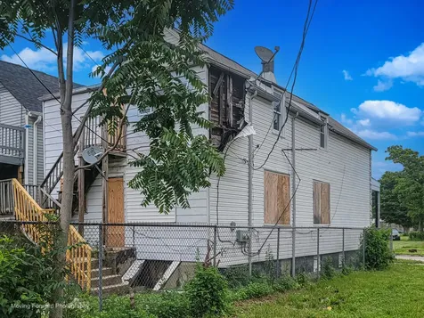 5538 South Perry Avenue Chicago IL 60621