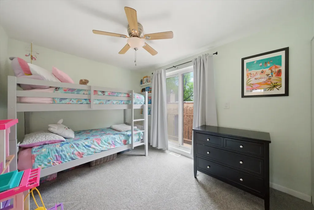 3759 North Kenmore Avenue Chicago IL 60613