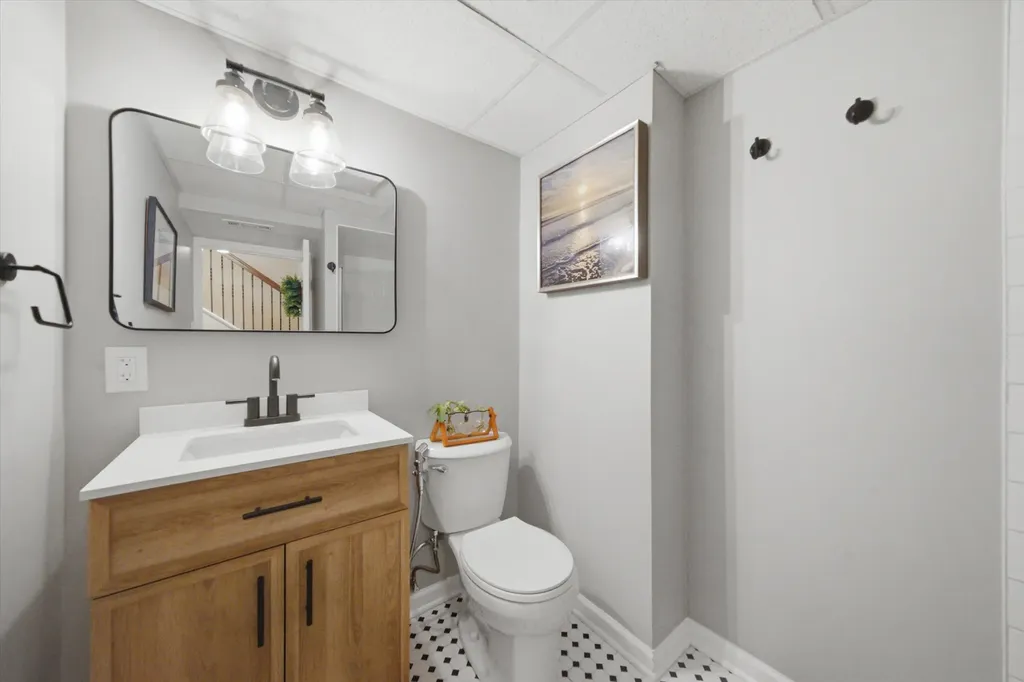3759 North Kenmore Avenue Chicago IL 60613