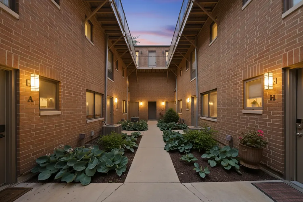 3759 North Kenmore Avenue Chicago IL 60613