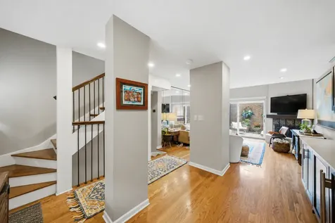 3759 North Kenmore Avenue Chicago IL 60613
