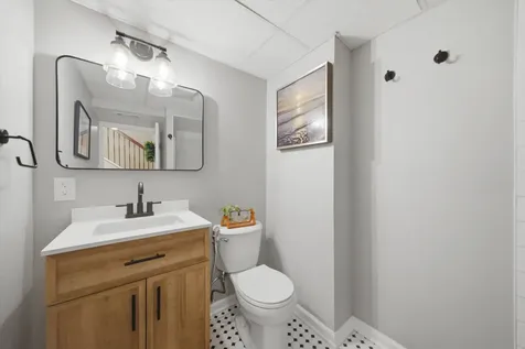 3759 North Kenmore Avenue Chicago IL 60613