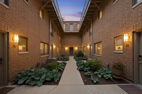 3759 North Kenmore Avenue Chicago IL 60613