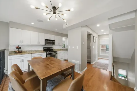 3759 North Kenmore Avenue Chicago IL 60613