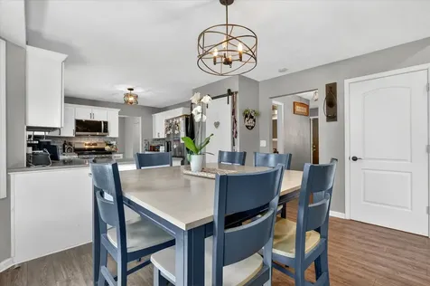 3296 North Trainer Road Rockford IL 61114