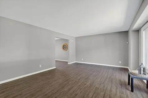 3296 North Trainer Road Rockford IL 61114