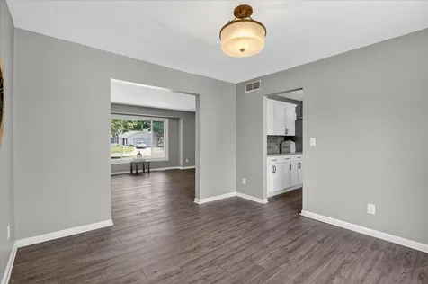 3296 North Trainer Road Rockford IL 61114