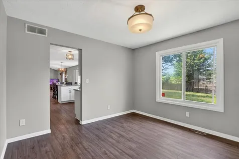 3296 North Trainer Road Rockford IL 61114
