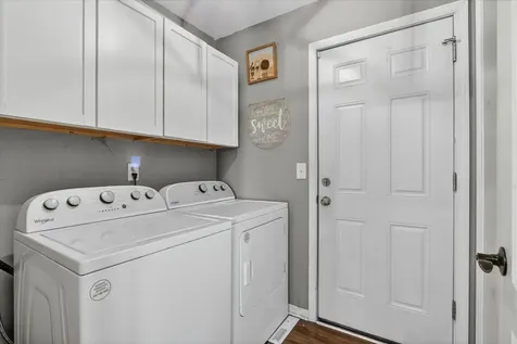 3296 North Trainer Road Rockford IL 61114