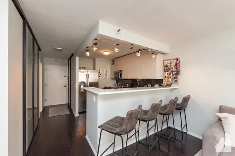 10 East Ontario Street Chicago IL 60611