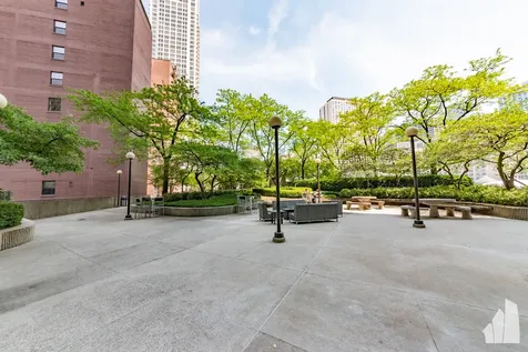 10 East Ontario Street Chicago IL 60611