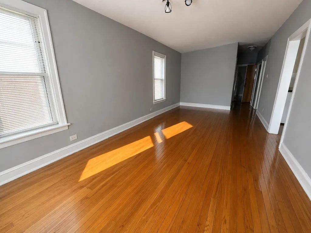 7716-18 South East End Avenue Chicago IL 60649