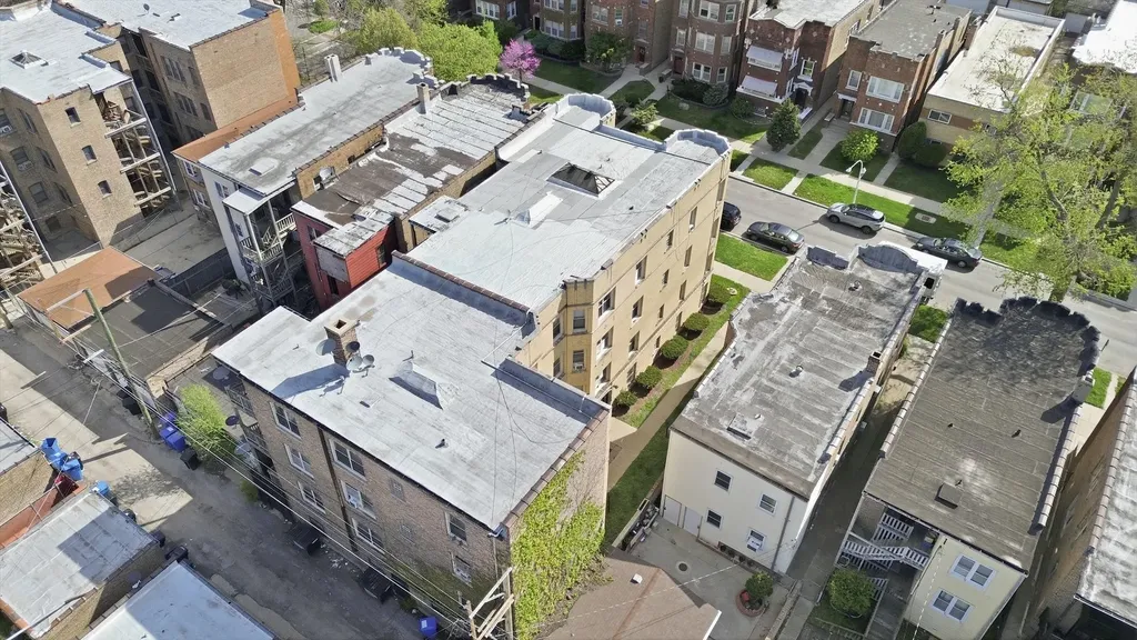 7716-18 South East End Avenue Chicago IL 60649